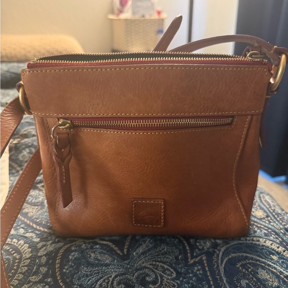 Dooney & Bourke Handbags - Dooney & Bourke Tan Leather Crossbody Bag